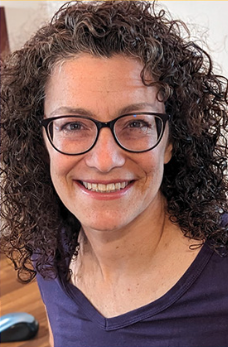 Dr. Lisa Schreibersdorf headshot